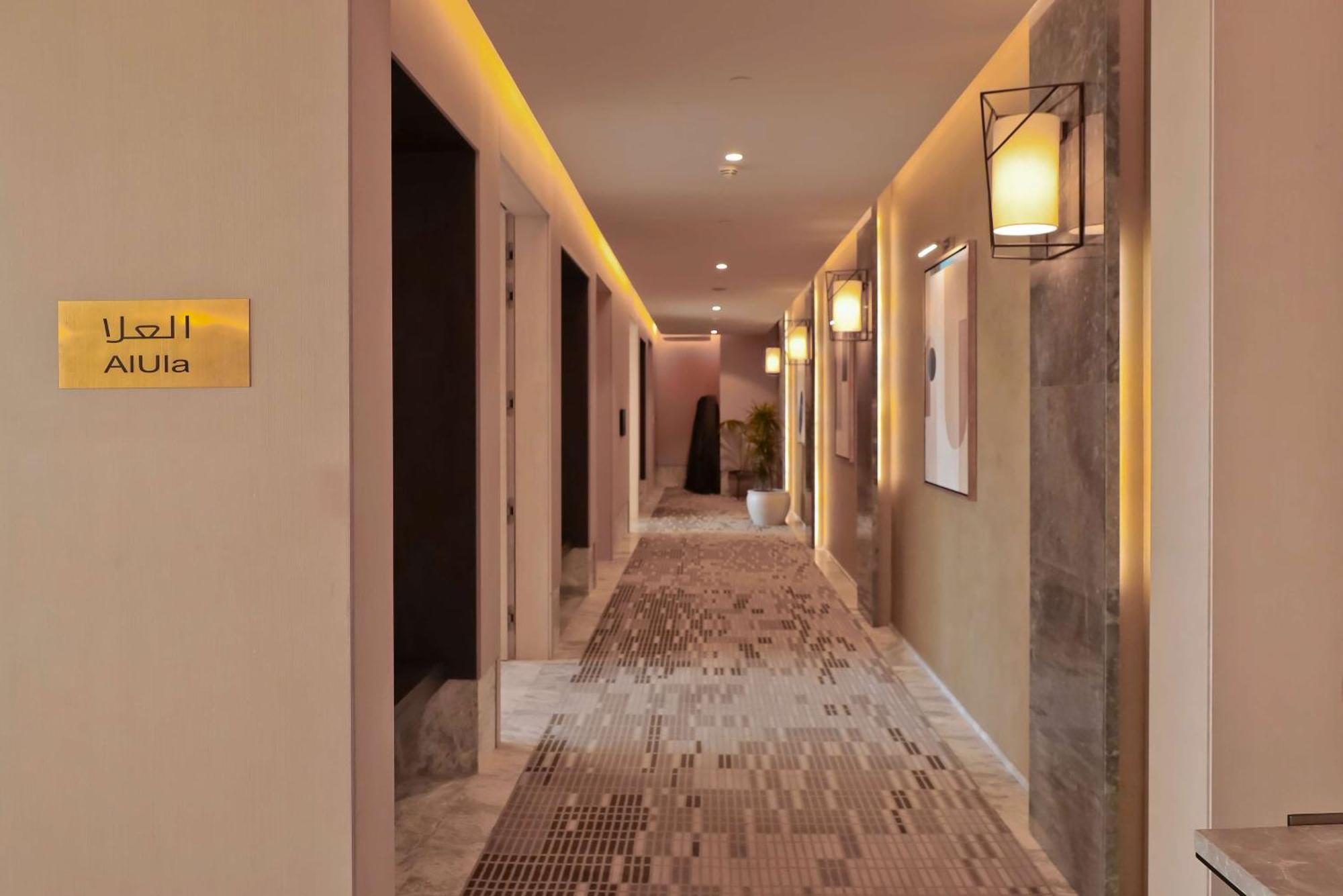 Mansard Riyadh, A Radisson Collection Hotel Eksteriør billede A corridor in the hotel
