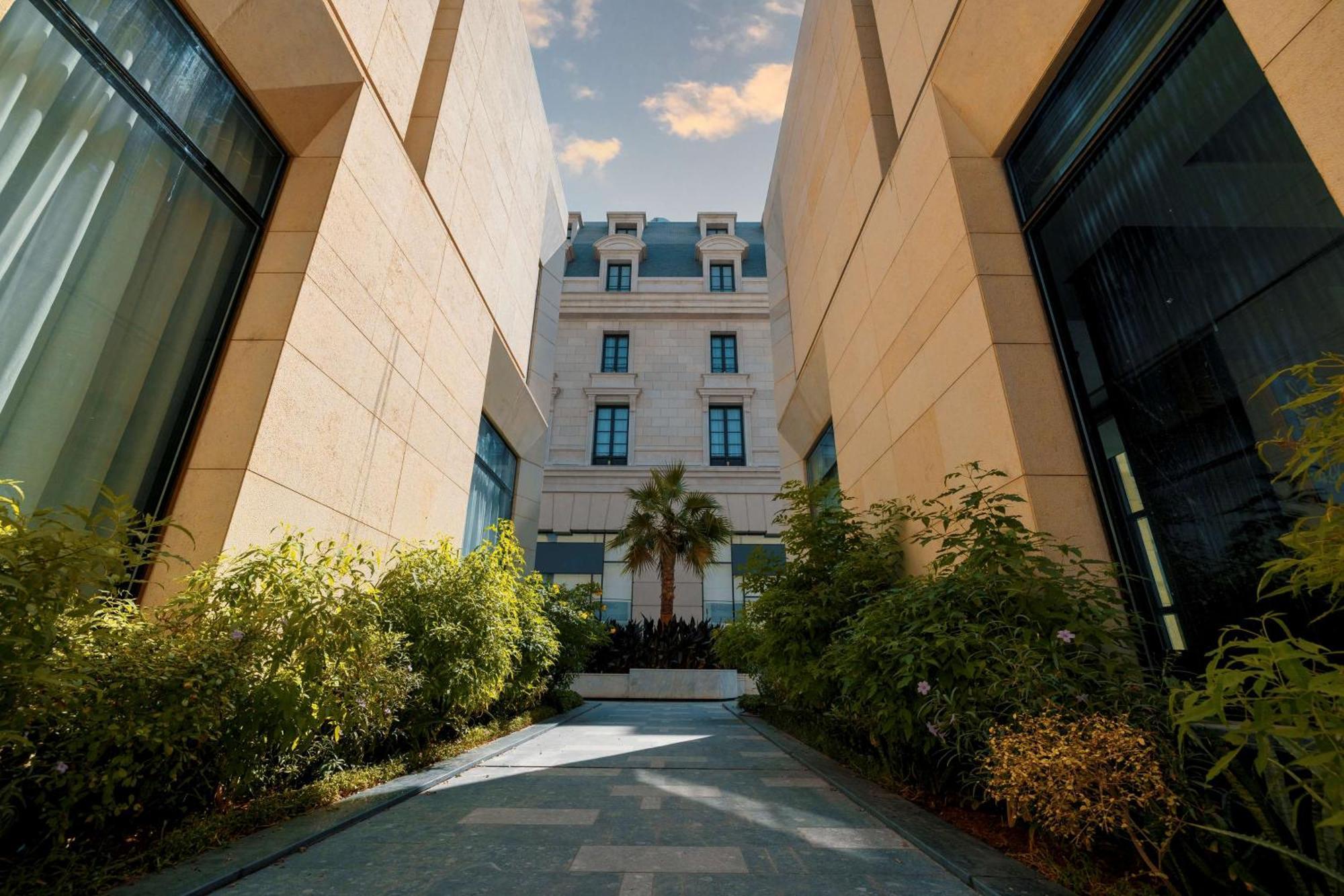 Mansard Riyadh, A Radisson Collection Hotel Eksteriør billede The courtyard of the museum