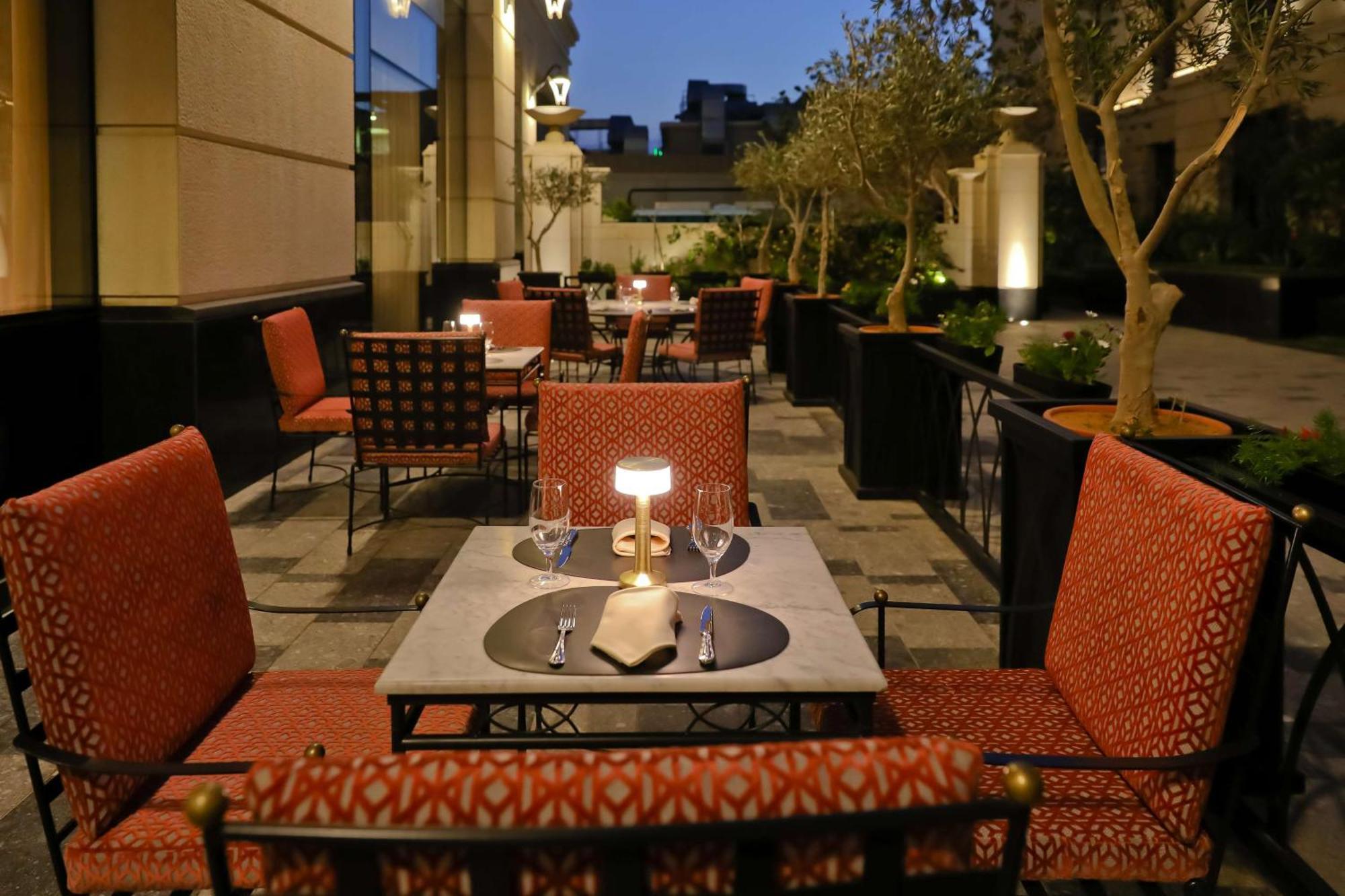 Mansard Riyadh, A Radisson Collection Hotel Eksteriør billede The Westin Cairo