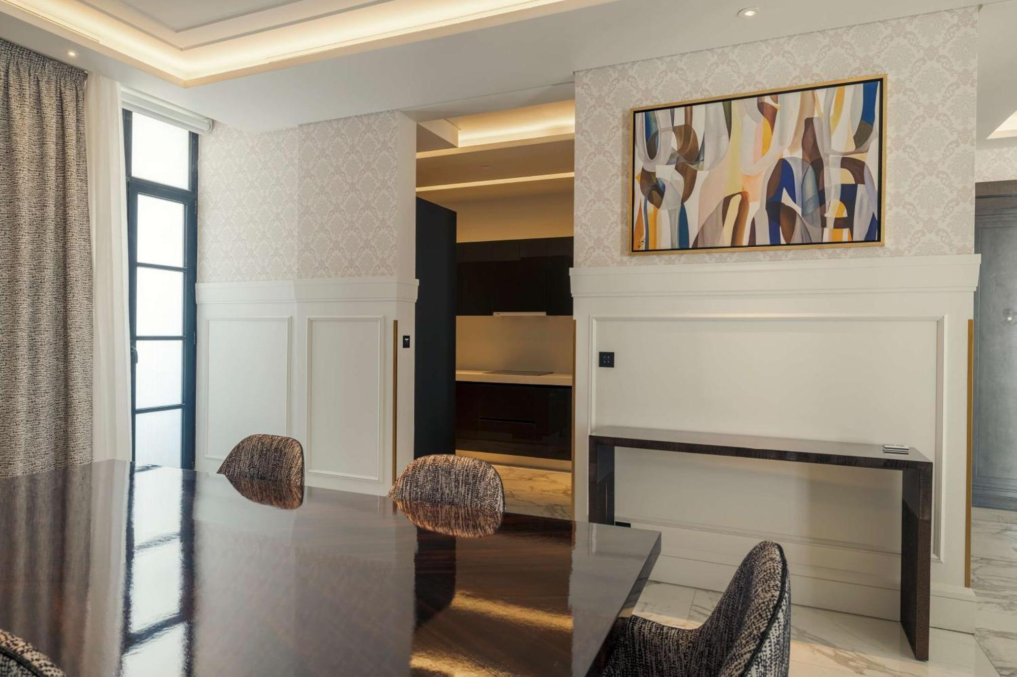 Mansard Riyadh, A Radisson Collection Hotel Eksteriør billede Interior of a suite at The Ivy Collection